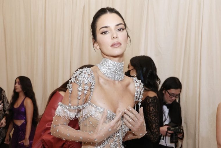kendall jenner en la met gala