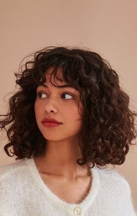 Un cabello con rizos espectaculares.