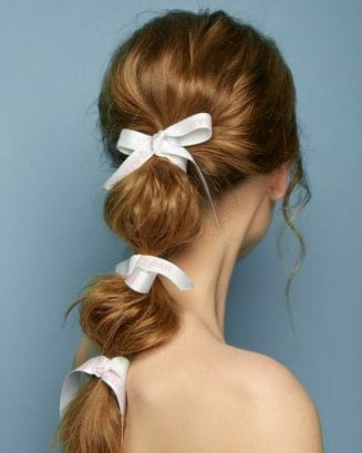 Moños como accesorios del cabello.