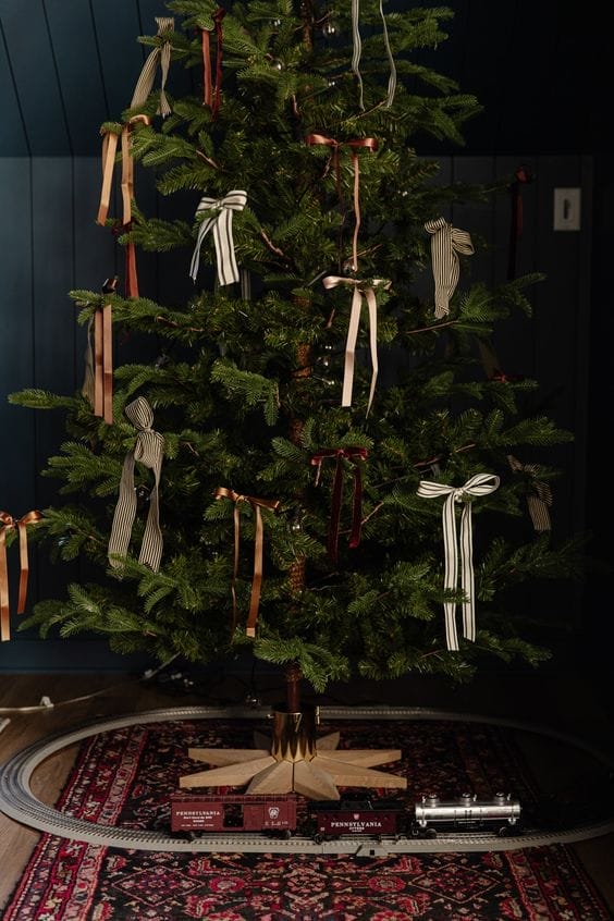 Decora tu árbol de Navidad de la manera más original. 